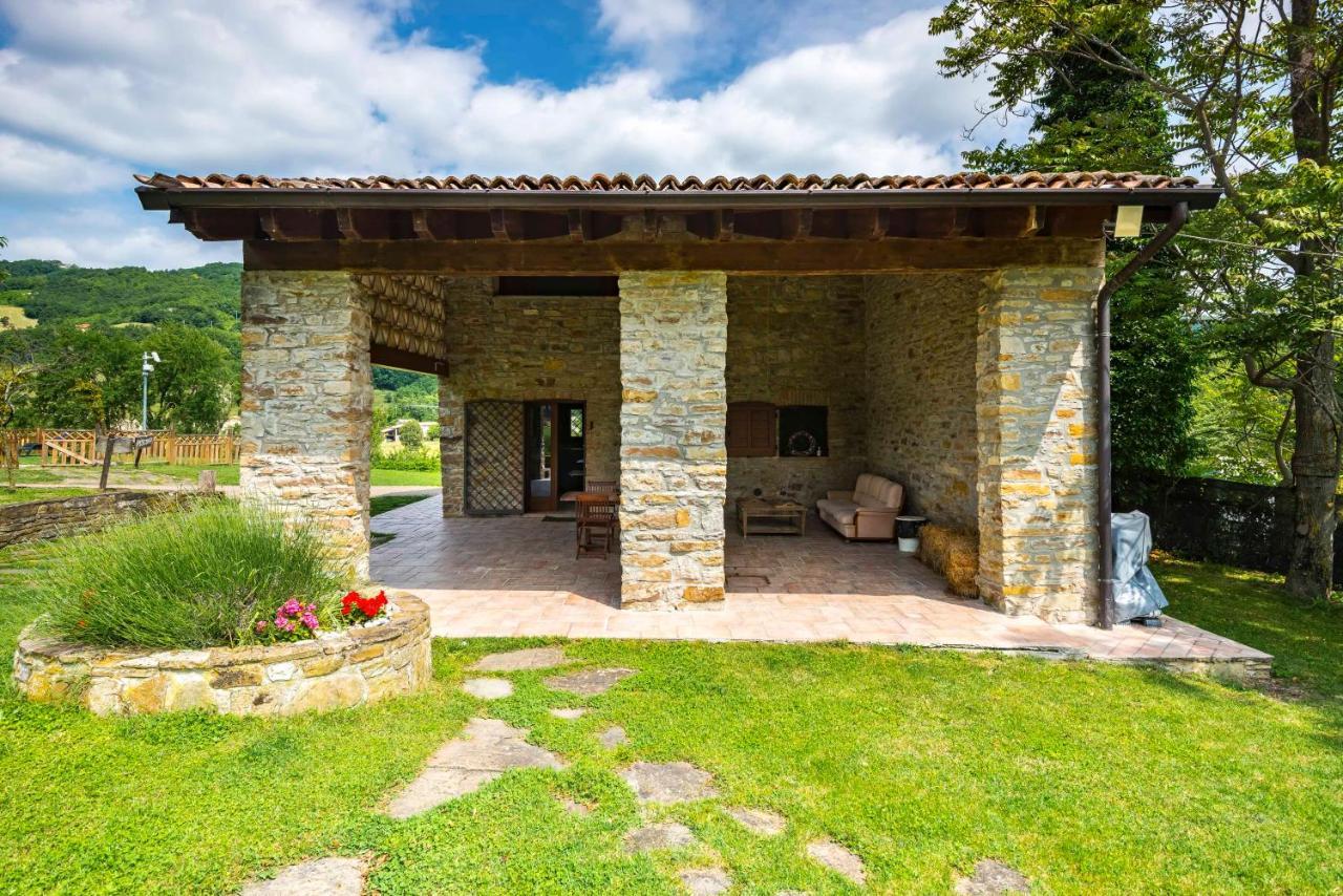 Agriturismo Il Salice Tizzano Val Parma 외부 사진