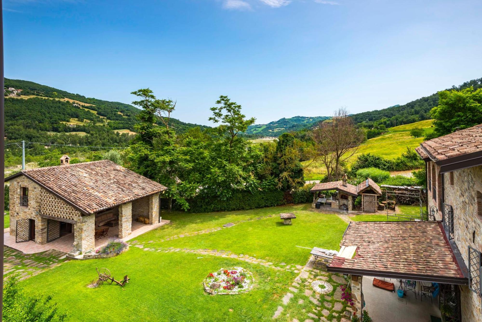 Agriturismo Il Salice Tizzano Val Parma 외부 사진